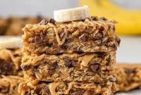 Chewy Banana Peanut Butter Oat Bars