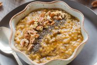 Cozy Slow Cooker Pumpkin Spice Steel Cut Oats