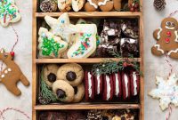 A Treasure Trove of Christmas Cookies: Thirty Festive Recipes