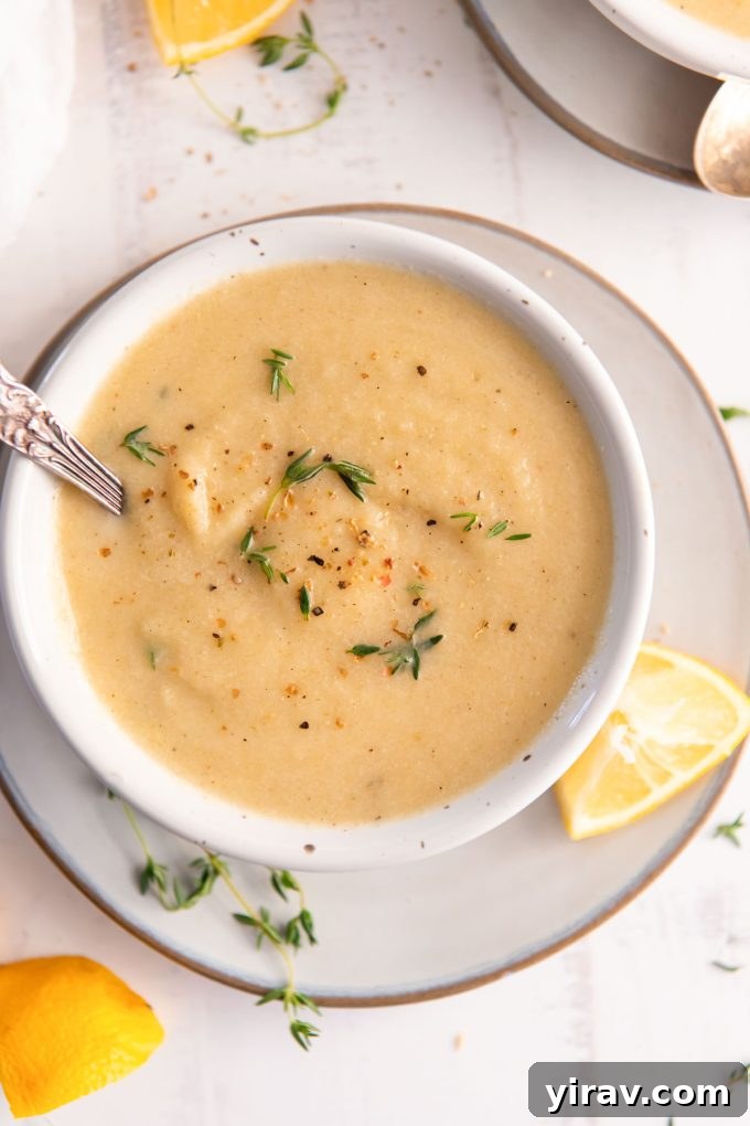 Cauliflower soup with parsley on top