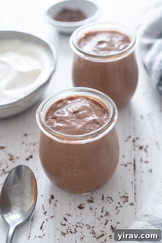 chocolate mousse in jars with no topping